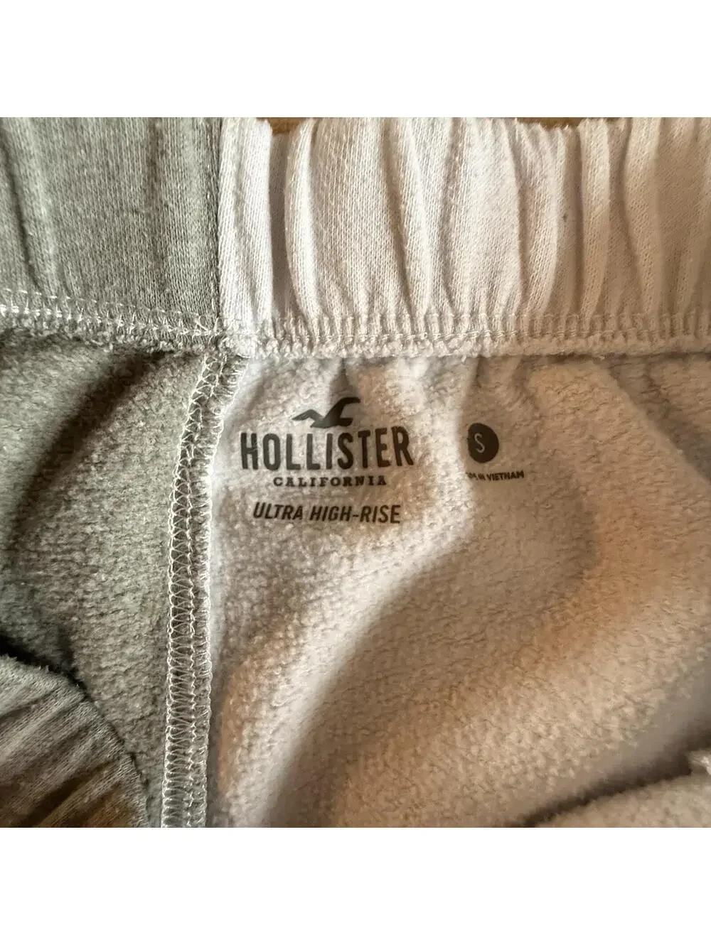 Women’s Hollister Ultra High-Rise Logo Gray/white Sweatpants Pants Joggers sz‎ S